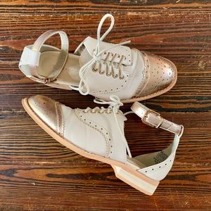 ROSE GOLD ANKLE STRAP FEMME OXFORD FLATS • SZ 6